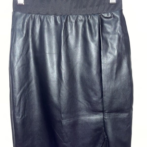 Faux Leather Pencil Skirt - Picture 5 of 9